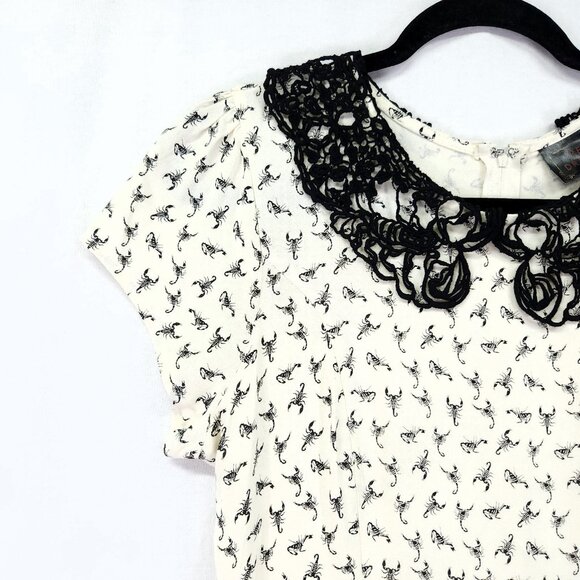 Penny Dreadful Scorpion Dress Lace Collar Size Large Mini - Picture 15 of 16